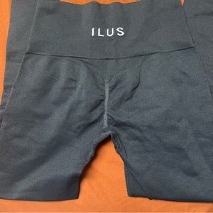 ILUS LABEL SEAMLUX LEGGINGS